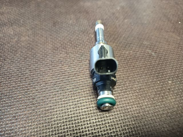 bontott VW GOLF VII Porlasztó (1 db)