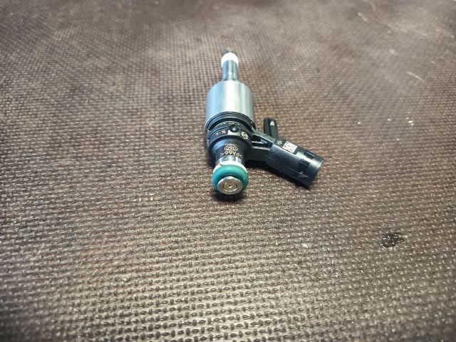 bontott VW GOLF VII Porlasztó (1 db)