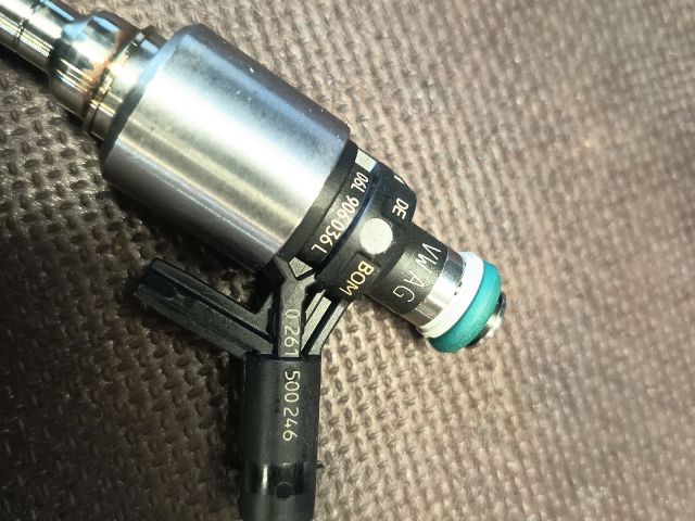 bontott VW GOLF VII Porlasztó (1 db)