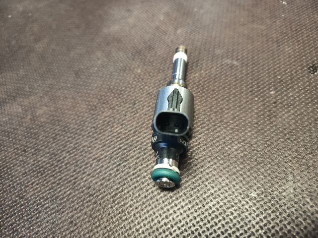 bontott VW GOLF VII Porlasztó (1 db)