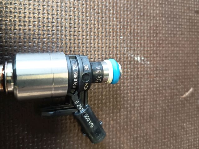 bontott VW GOLF VII Porlasztó (1 db)