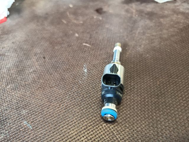 bontott VW GOLF VII Porlasztó (1 db)