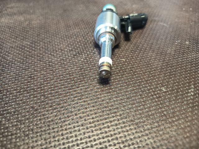 bontott VW GOLF VII Porlasztó (1 db)