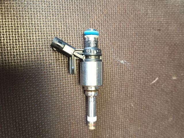 bontott VW GOLF VII Porlasztó (1 db)