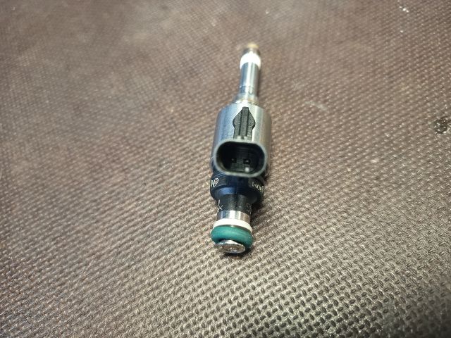 bontott VW GOLF VII Porlasztó (1 db)