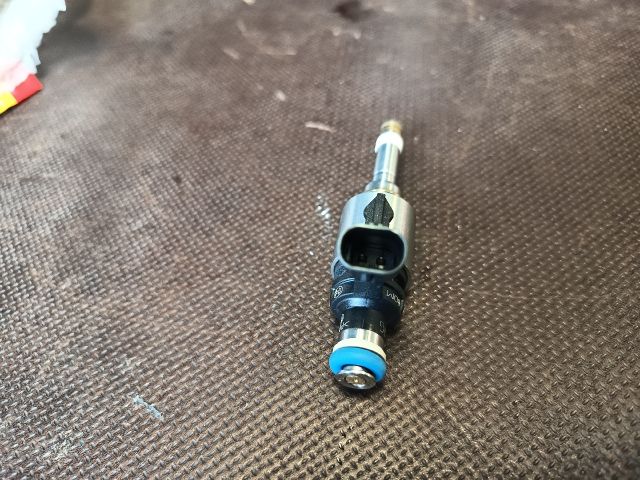 bontott VW GOLF VII Porlasztó (1 db)