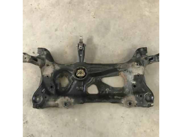 bontott VW GOLF VII Első Bölcső