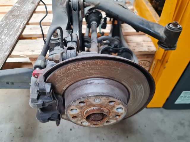 bontott VW GOLF VII Hátsó Híd (Tárcsafékes)