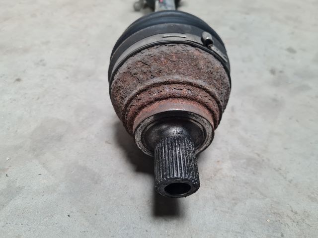 bontott VW GOLF VII Bal Féltengely