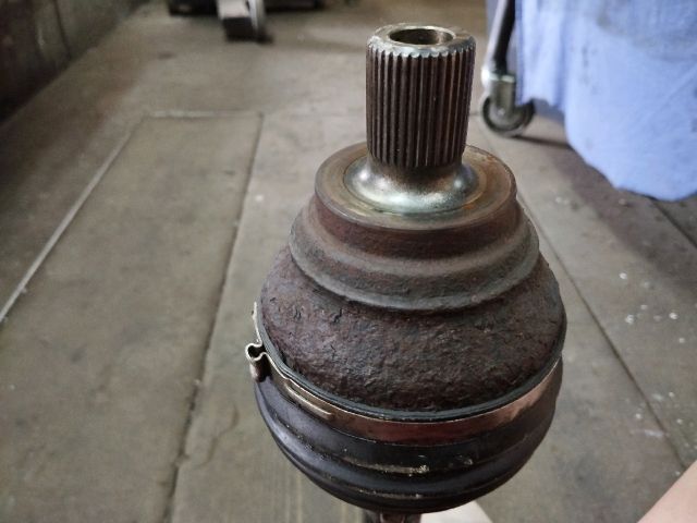 bontott VW GOLF VII Bal Féltengely