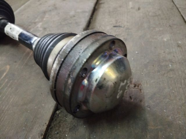 bontott VW GOLF VII Bal Féltengely