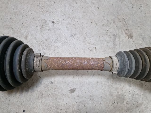 bontott VW GOLF VII Bal Féltengely