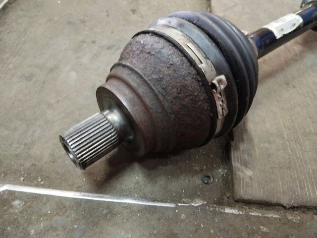 bontott VW GOLF VII Bal Féltengely