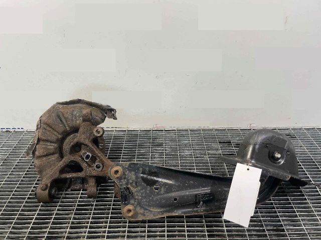 bontott VW GOLF VII Bal hátsó Csonkállvány