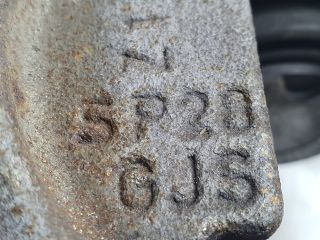 bontott VW GOLF VII Bal hátsó Féknyereg Munkahengerrel