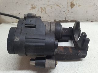 bontott VW GOLF VII Bal hátsó Féknyereg Munkahengerrel