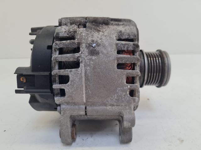 bontott VW GOLF VII Generátor