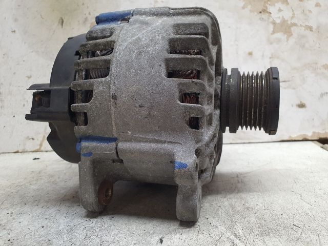 bontott VW GOLF VII Generátor