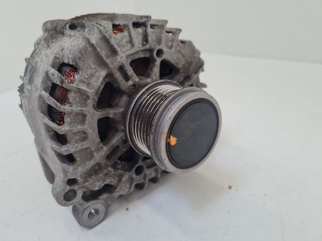 bontott VW GOLF VII Generátor