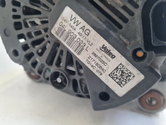 bontott VW GOLF VII Generátor