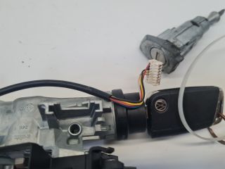 bontott VW GOLF VII Gyújtáskapcsoló Házzal