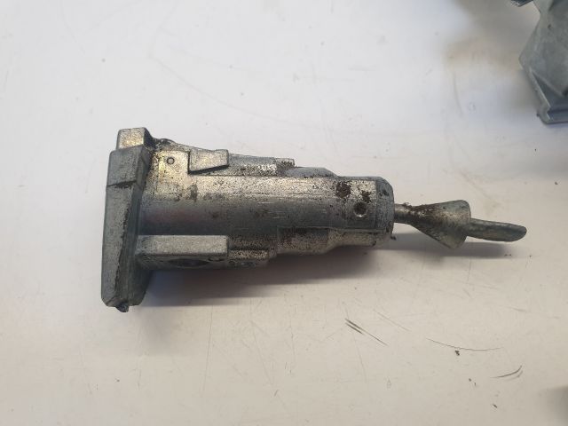 bontott VW GOLF VII Gyújtáskapcsoló Házzal