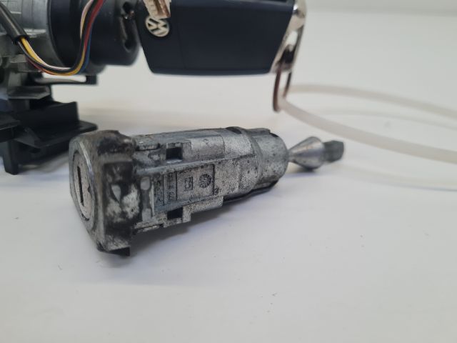 bontott VW GOLF VII Gyújtáskapcsoló Házzal