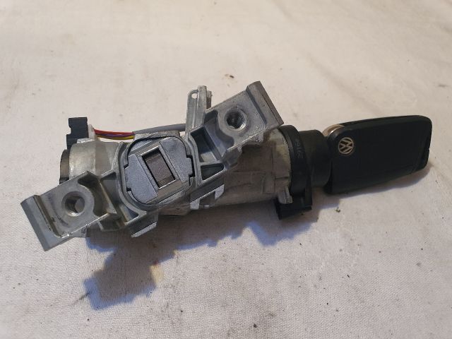 bontott VW GOLF VII Gyújtáskapcsoló Házzal