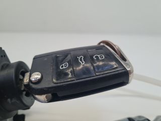 bontott VW GOLF VII Gyújtáskapcsoló Házzal