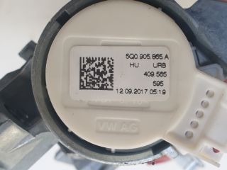 bontott VW GOLF VII Gyújtáskapcsoló Házzal