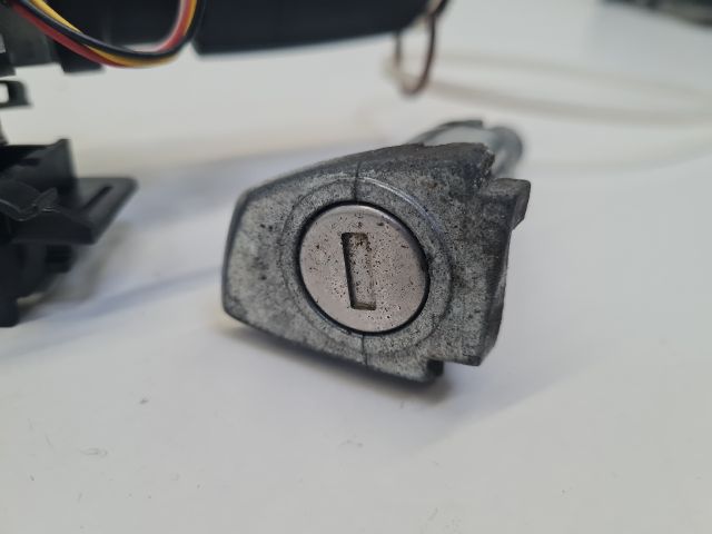 bontott VW GOLF VII Gyújtáskapcsoló Házzal