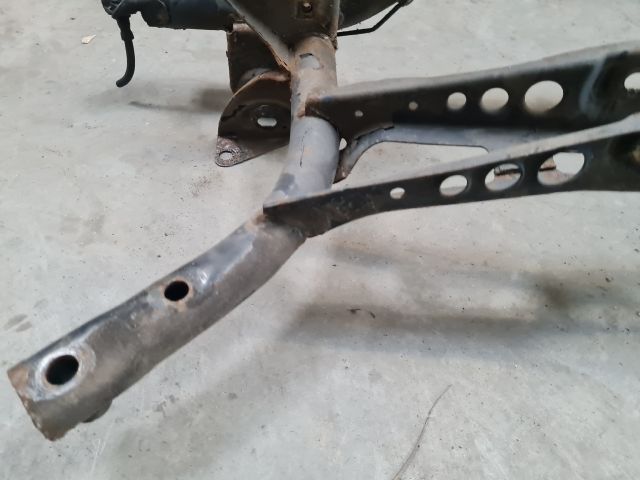 bontott VW GOLF VII Hátsó Bölcső