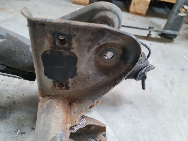 bontott VW GOLF VII Hátsó Bölcső