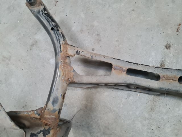 bontott VW GOLF VII Hátsó Bölcső