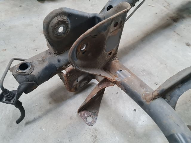 bontott VW GOLF VII Hátsó Bölcső