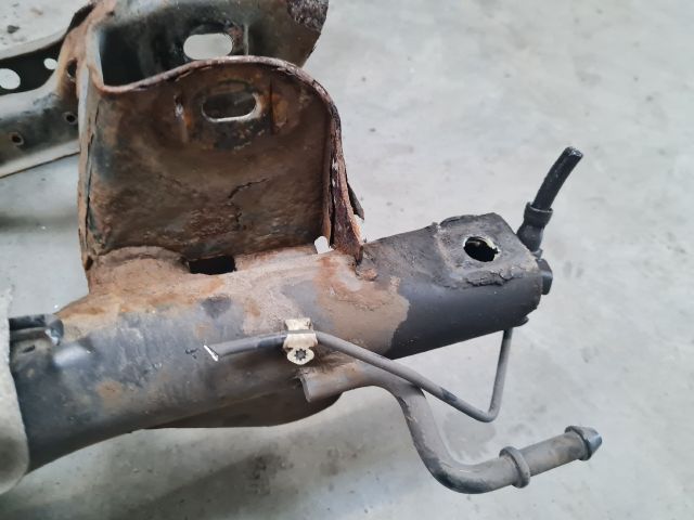 bontott VW GOLF VII Hátsó Bölcső