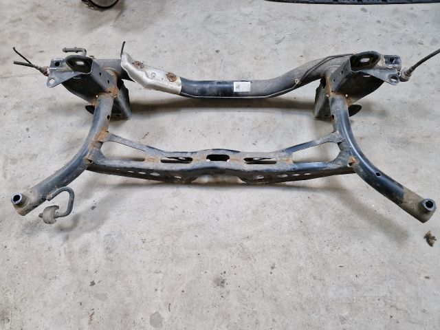 bontott VW GOLF VII Hátsó Bölcső