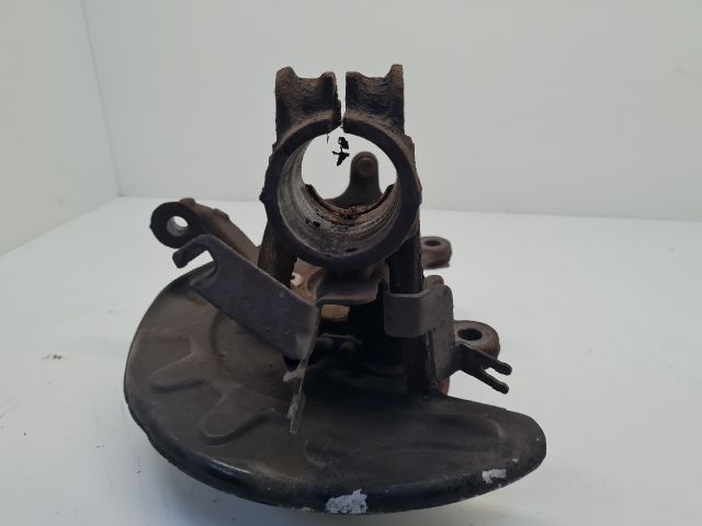 bontott VW GOLF VII Jobb első Csonkállvány Kerékaggyal