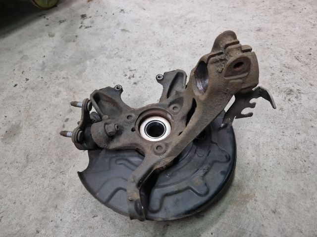 bontott VW GOLF VII Jobb első Csonkállvány Kerékaggyal