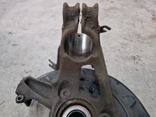 bontott VW GOLF VII Jobb első Csonkállvány Kerékaggyal