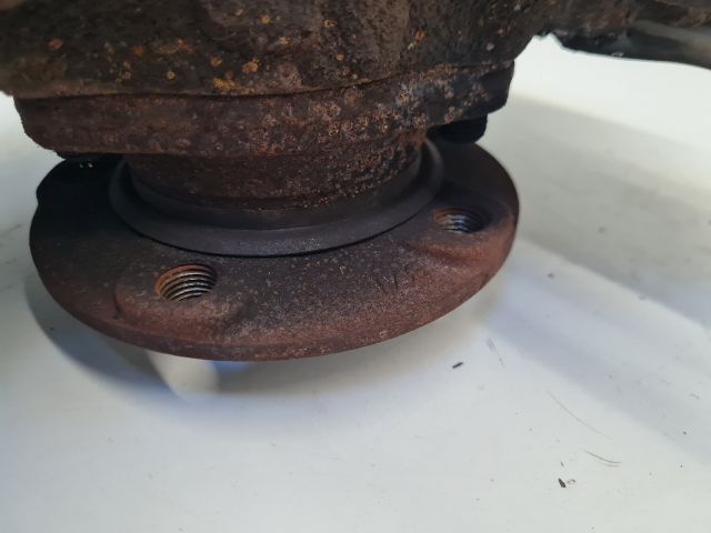 bontott VW GOLF VII Jobb első Csonkállvány Kerékaggyal