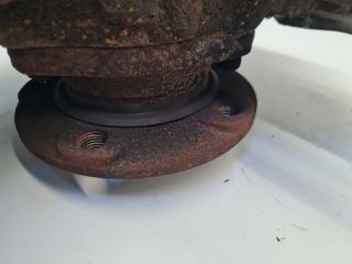 bontott VW GOLF VII Jobb első Csonkállvány Kerékaggyal