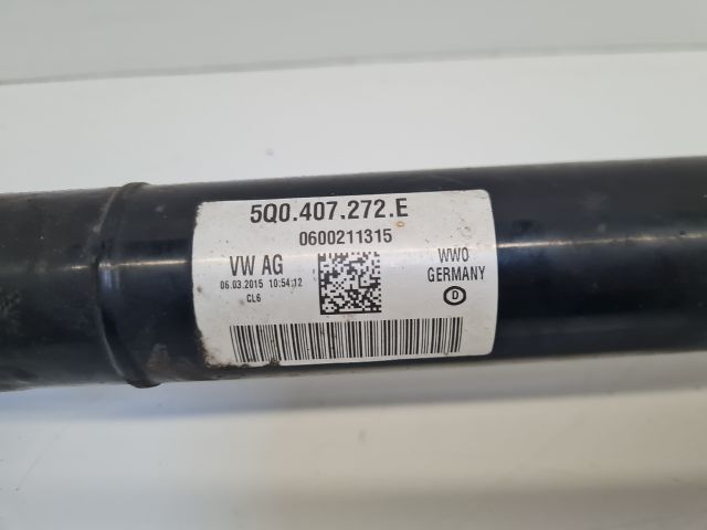 bontott VW GOLF VII Jobb Féltengely