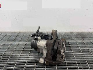 bontott VW GOLF VII Jobb hátsó Féknyereg Munkahengerrel