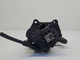 bontott VW GOLF VII Jobb hátsó Féknyereg Munkahengerrel