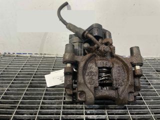 bontott VW GOLF VII Jobb hátsó Féknyereg Munkahengerrel