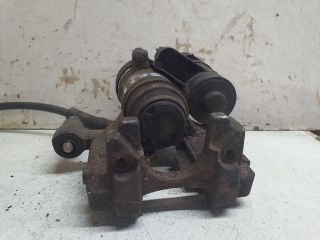 bontott VW GOLF VII Jobb hátsó Féknyereg Munkahengerrel