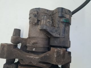 bontott VW GOLF VII Jobb hátsó Féknyereg Munkahengerrel