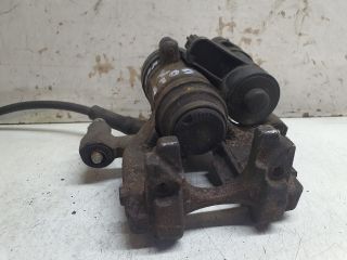 bontott VW GOLF VII Jobb hátsó Féknyereg Munkahengerrel