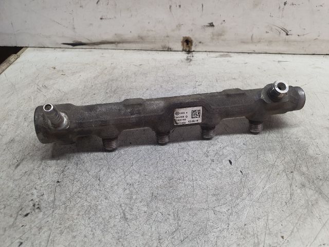 bontott VW GOLF VII Közösnyomócső